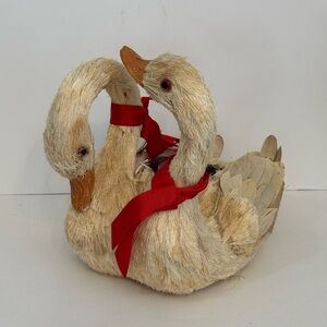 Vintage Bottlebrush Double Swan Planter